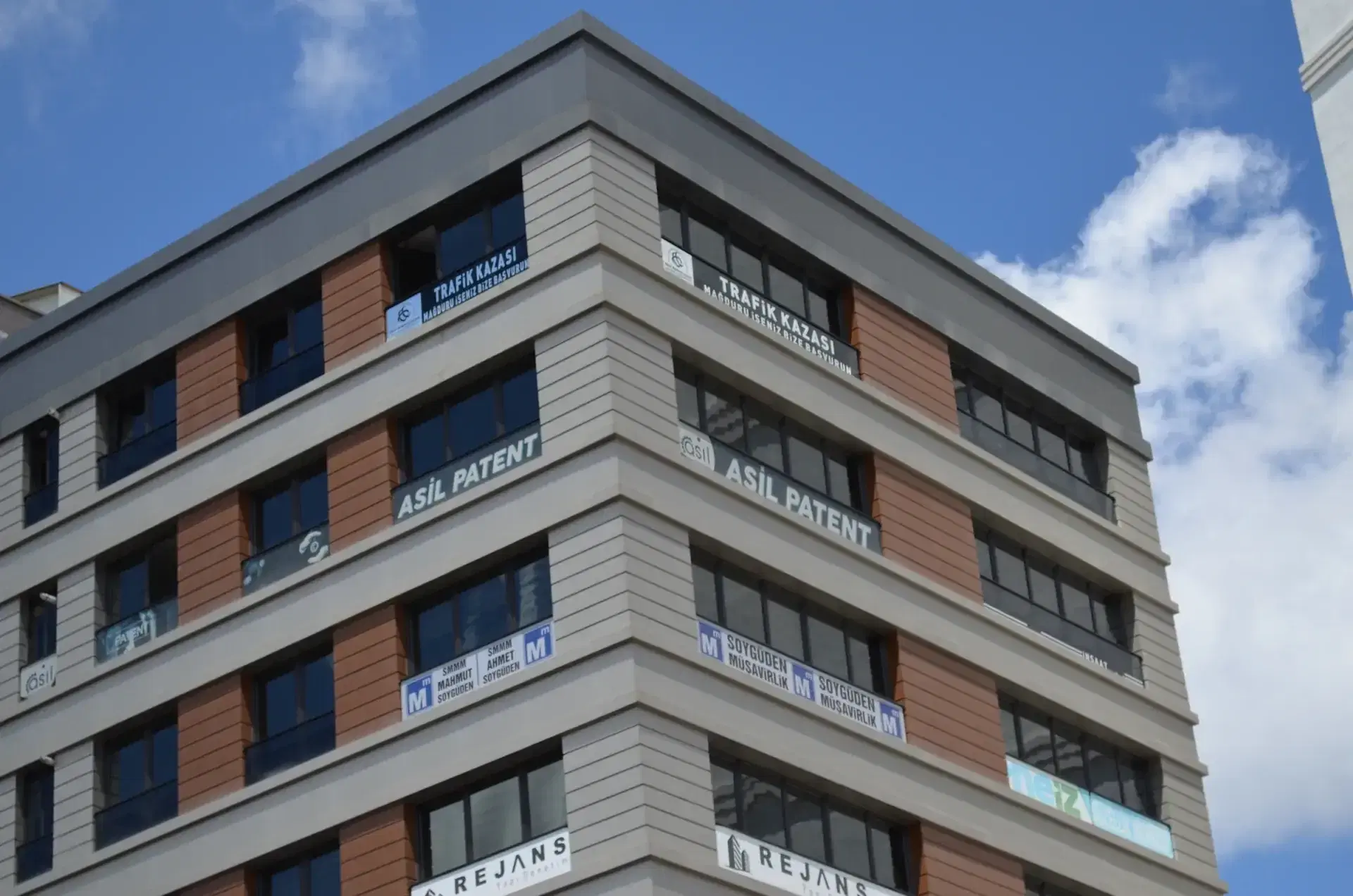 Arma Plaza — Düvenönü, Kayseri. Asil Patent ofisi 5. katta, çift cephe üzerinde 'ASİL PATENT' tabelası